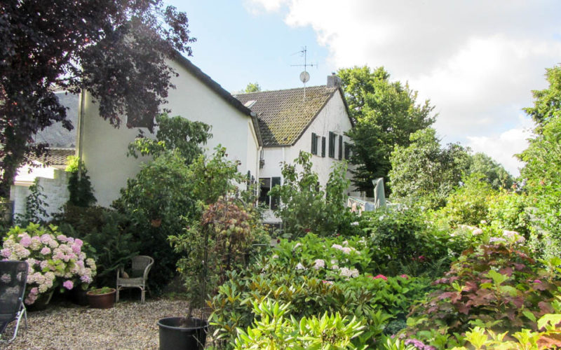 Haus mieten in Krefeld Linn - Gartenansicht 3