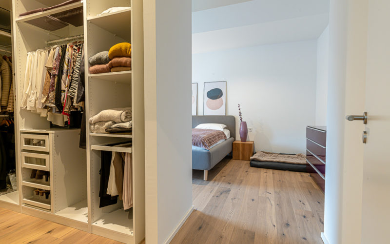 Schlafzimmer mit Ankleide