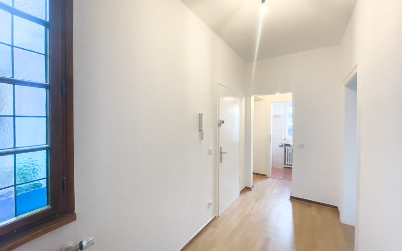 Diele mit Blick zum Gäste-WC