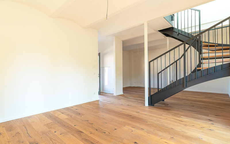 Wohnzimmer mit Blick zur Küche